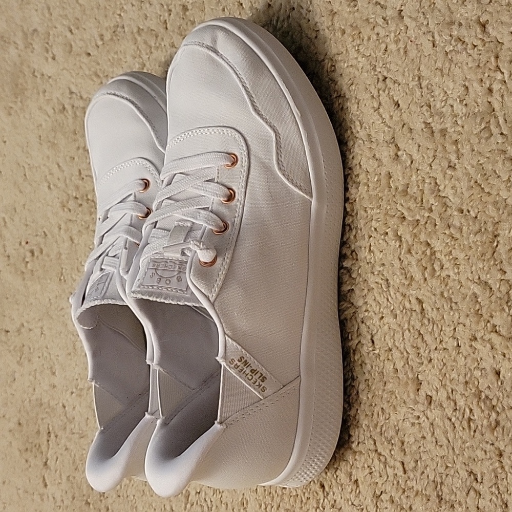 White BOBS SKECHERS Slip-ins